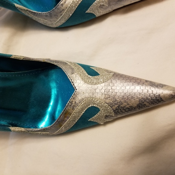 Steven Madden Madamme Blue Silver Snakeskin Pumps - Picture 3 of 6
